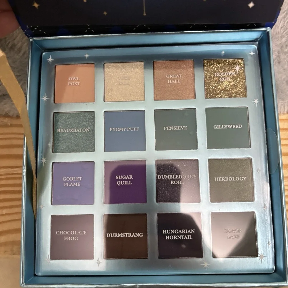Profusion‎ Cosmetics Harry Potter at Hogwarts 16 Shade Palette
